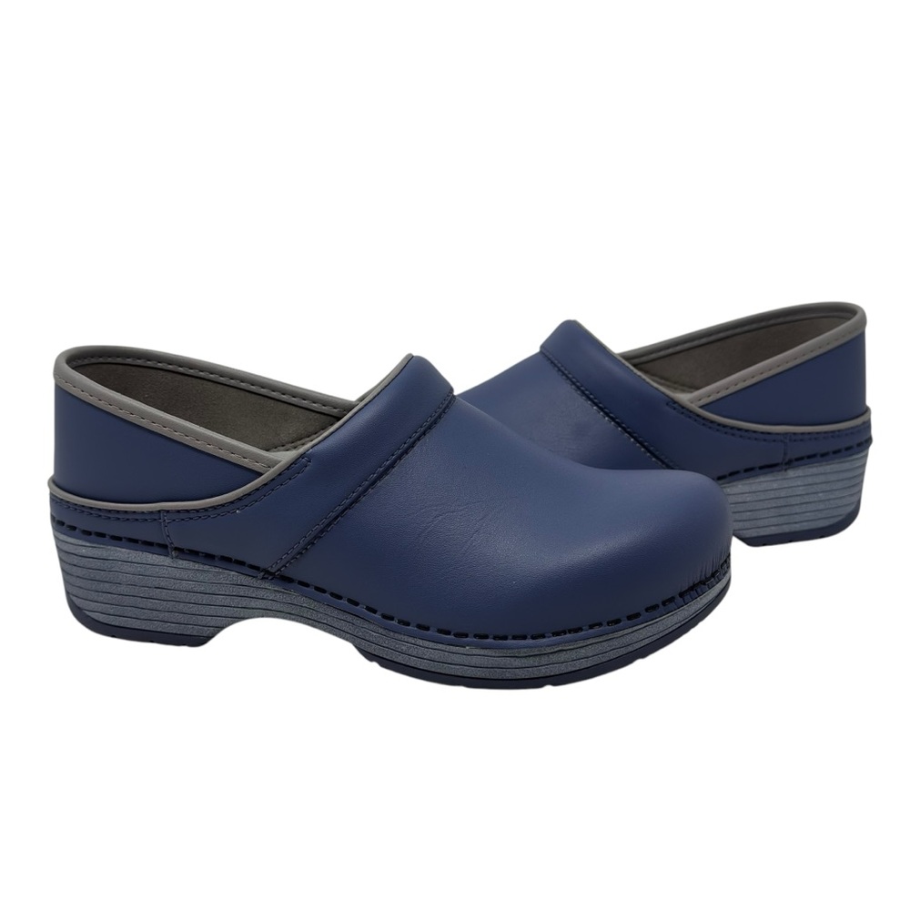 Dankso LT Professional Matte Blue Leather Clog Size 38